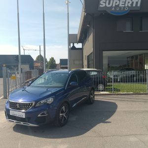 Peugeot 3008 adatta neopatentati condizioni eccellenti